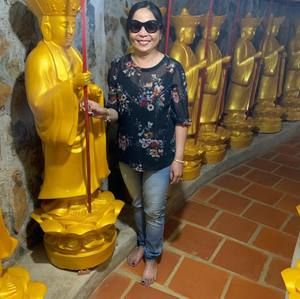 Meet your Posher, Hong